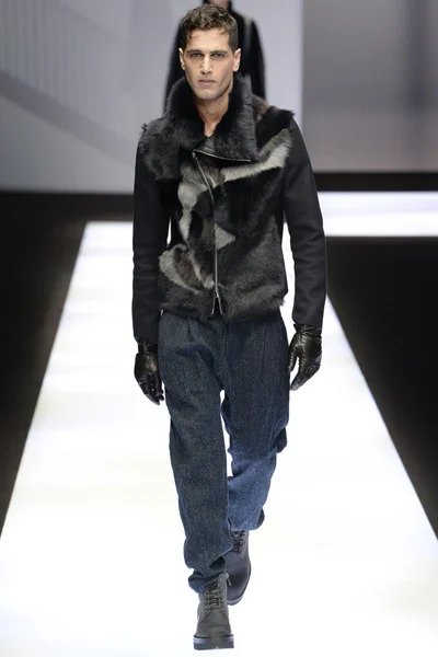 Look 50